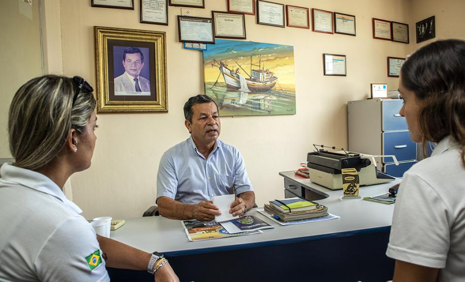 O presidente da Federação dos Pescadores do Paraná reforça, junto aos pescadores, a importância da participação nos seminários de pesca promovidos pelos Portos do Paraná. “Se eles não participarem das reuniões não saberão o que influencia e determina o futuro da própria atividade. Convidamos a todos e esperamos que muitos participem. Esses dados são para eles e para o futuro”, conclui Edemir Manoel Ferreira.
