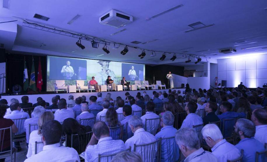 Portos do Paraná apresentam soluções para agronegócio brasileiro Portos do Paraná apresentam soluções para agronegócio brasileiro