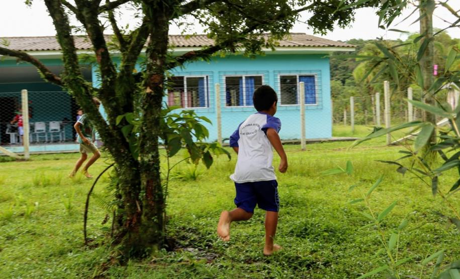 Na Escola Municipal Campo de Tambarutaca, na Vila São Miguel, tem 19 alunos, sete de 2º a 5º anos. Esses últimos que participaram da atividade do primeiro módulo do Programa.