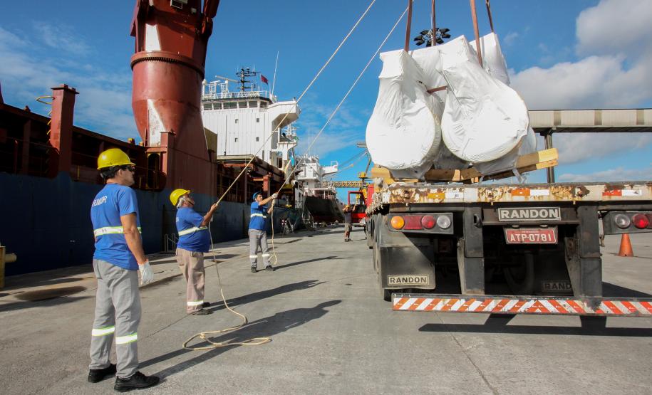 Das quase 15,8 milhões de toneladas movimentadas nos primeiros quatro meses deste ano, quase 3,5 milhões são de Carga Geral. O segmento registra aumento de 8% em relação ao acumulado de janeiro a abril de 2018. O volume está maior, principalmente sentido exportação.