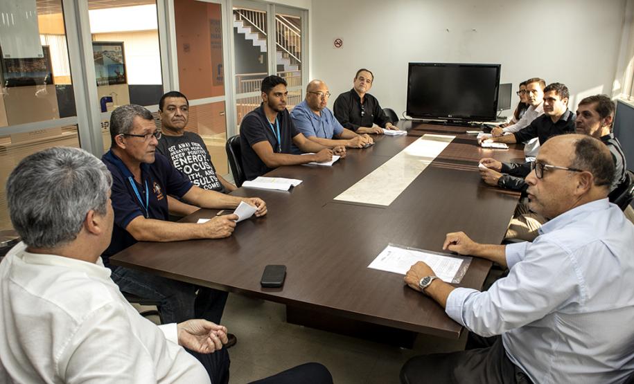 Reunião auxiliares de limpeza.