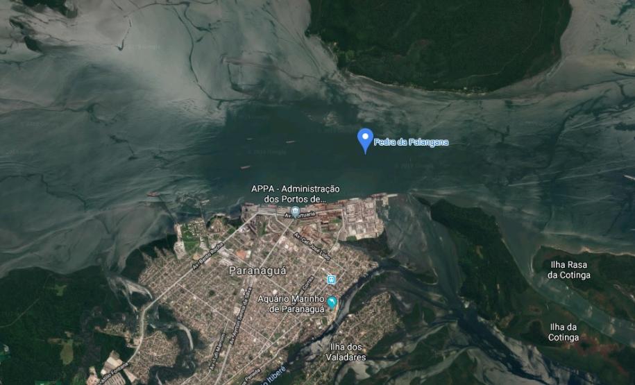 Administração lança edital para a derrocagem do Porto de Paranaguá As formações são parte de um complexo conhecido como “Pedra da `Palangana”, com mais de 200 mil metros cúbicos, e estão localizadas no canal principal de acesso ao Porto de Paranaguá, um pouco à frente do Terminal de Contêineres.