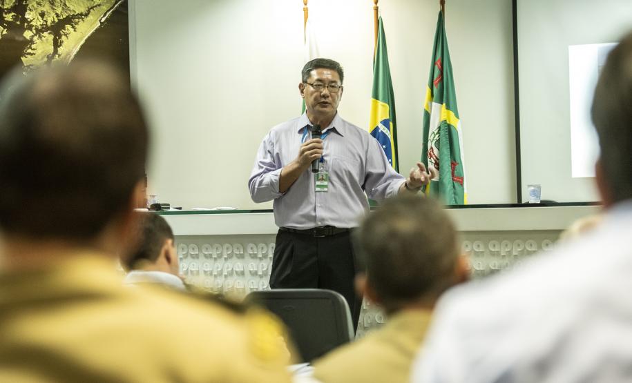 Portos recebem alunos da Escola Superior de Guerra Civis e militares recebidos pela diretoria são alunos do Curso de Logística e Mobilização Nacional. O objetivo da visita foi reunir informações para os trabalhos acadêmicos do grupo