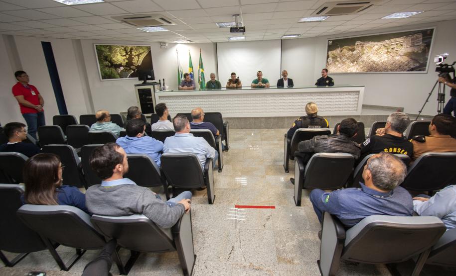 Queda nas vazadas, em que criminosos despejam os produtos dos caminhões com destino ao Porto de Paranaguá, é resultado do trabalho conjunto de todas as forças de segurança que atuam na cidade.