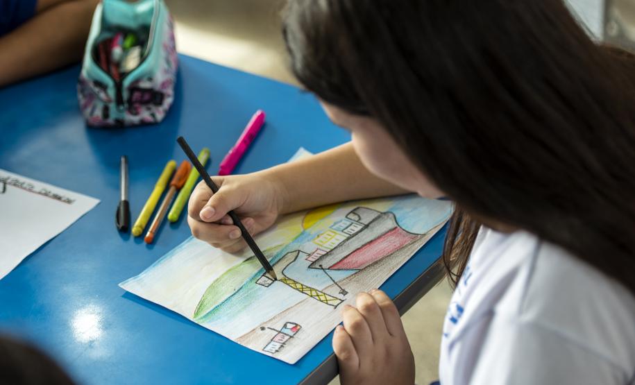 Atividade da empresa pública faz parte do Projeto Porto Escola. Concurso é aberto para todos os alunos de 5º ano, da Rede Pública Municipal de Ensino, que visitaram o Porto de Paranaguá de março até o último dia 13 de junho. São 17 escolas participantes