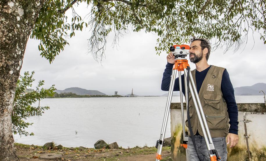 Na mesma manhã, a equipe também efetuou o monitoramento de processos erosivos, comandado por Marcelo José Müller, gestor ambiental da Cia Ambiental.