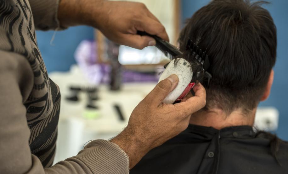 Os caminhoneiros que passarem pelo Pátio de Triagem do Porto de Paranaguá, nesta segunda-feira (1º), das 14h às 17h, vão receber cuidados de saúde, vacinação, orientação espiritual e palestras sobre trânsito e segurança. O evento marca a retomada das edições mensais do projeto Porto em Ação.