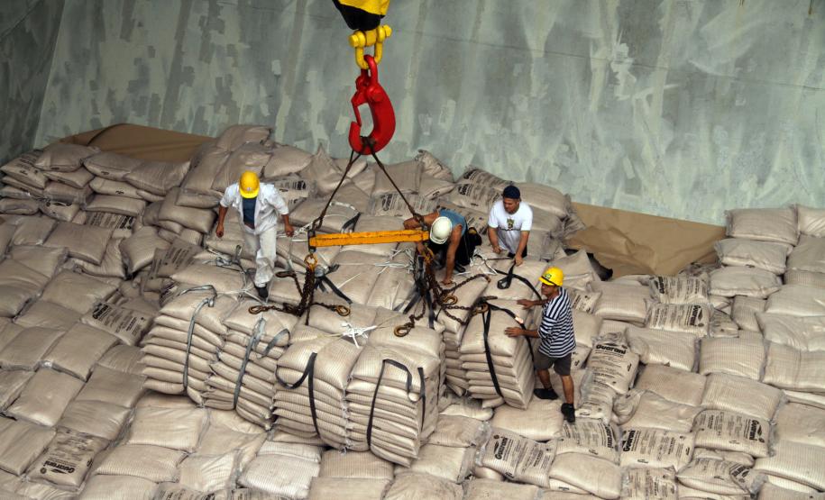 A exportação de açúcar teve movimentação 14% maior, alcançando 2,6 milhões de toneladas.