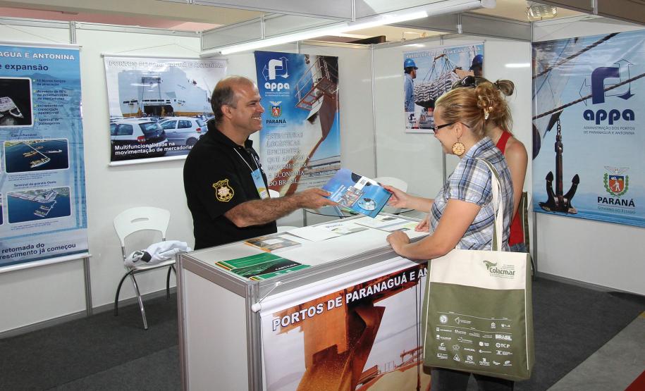 A Administração dos Portos de Paranaguá e Antonina (Appa) participa esta semana, em Balneário Camboriú (SC), do XIV Congresso Latino-Americano de Ciências do Mar (Colacmar 2011). O evento, organizado de dois em dois anos, visa aprofundar os debates sobre a oceanografia biológica e pesquisas afins.