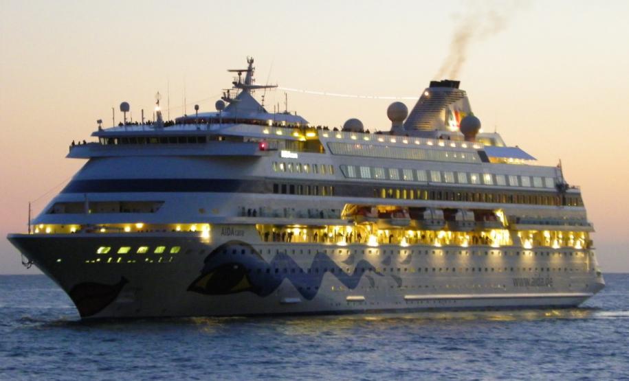 Os turistas que vieram no navio poderão seguir para passeios turísticos no litoral, visitando locais como as cidades históricas de Antonina e Morretes, as ilhas da baía de Paranaguá, e Curitiba.