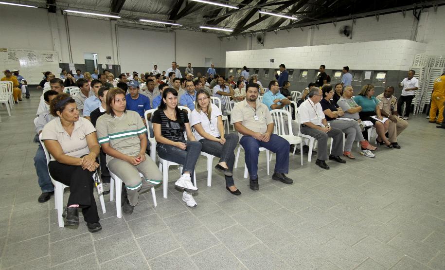 Acidentes envolvendo Trabalhadores Portuários Avulsos cai 30% em Paranaguá Este ano, o tema da XI SIPATP é “Segurança Absoluta: esta é a nossa meta”. Até a próxima sexta-feira (25), funcionários do Porto de Paranaguá, Trabalhadores Portuários Avulsos e funcionários de 15 empresas do setor que apóiam o evento participam de palestras interativas e lúdicas.