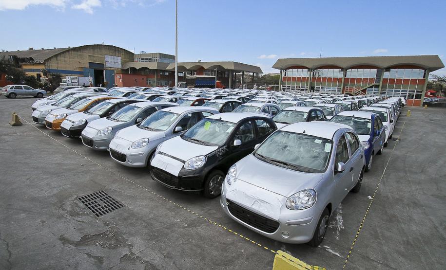 Movimentação de mercadorias pelos portos paranaenses já supera recorde histórico de 2007 A movimentação de veículos também superou o recorde registrado no ano passado em 14%, atingindo a marca de 207 mil veículos movimentados até novembro.