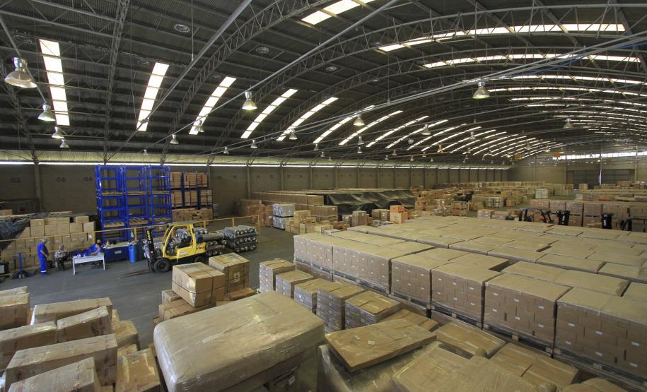 Appa faz readequações e melhora operação no Porto de Paranaguá A Agência Nacional de Vigilância Sanitária (ANVISA) acaba de conceder o Certificado de Boas Práticas de Armazenagem para o armazém 3B do Porto de Paranaguá. O local, utilizado para armazenamento de carga geral, poderá receber a partir de agora alimentos e derivados.