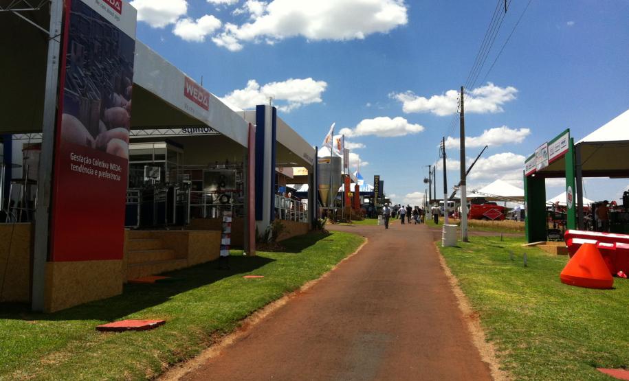 A Administração dos Portos de Paranaguá e Antonina (Appa) e operadores do Corredor de Exportação do Porto de Paranaguá, além do terminal de Contêineres, participam da 24ª edição do Show Rural Coopavel.  O evento, que acontece entre os dias 6 e 10 de fevereiro na cidade de Cascavel, na Região Oeste do Paraná, tem como objetivo  promover a difusão de novos conhecimentos aos agricultores.