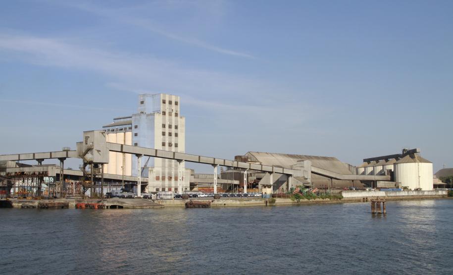 O Plano de Zoneamento destacou a possibilidade de o Porto diversificar e dobrar o volume de carga nos próximos 20 anos. Isso significa dizer que o Porto, que atingiu um volume de 41 milhões de toneladas movimentadas em 2011, poderá chegar a mais de 80 milhões nos próximos anos.