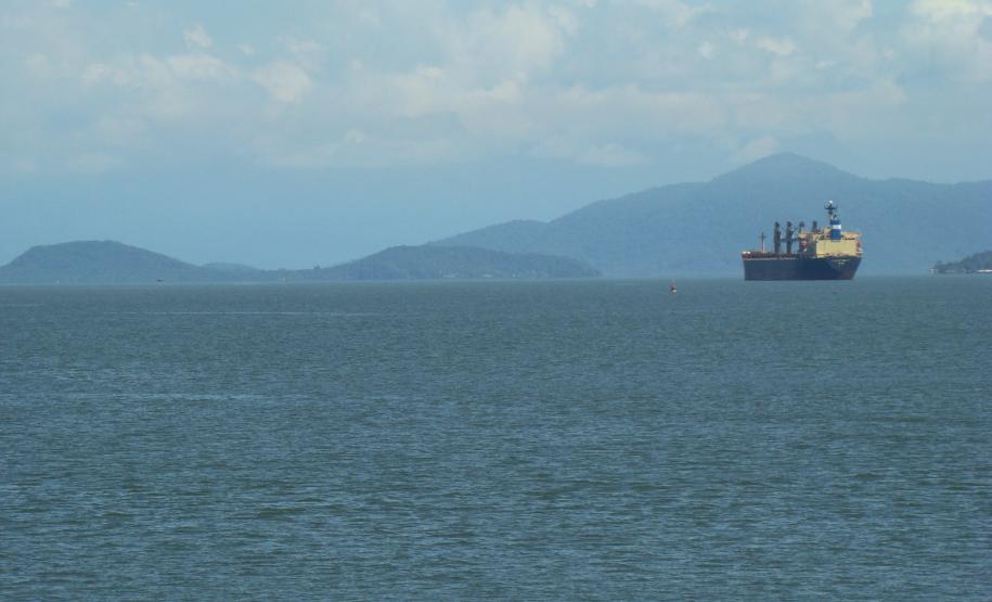 O novo contrato que será assinado pelos Portos do Paraná terá duração de dois anos, seguindo um cronograma estabelecido, que inclui o acompanhamento do processo de dragagem.