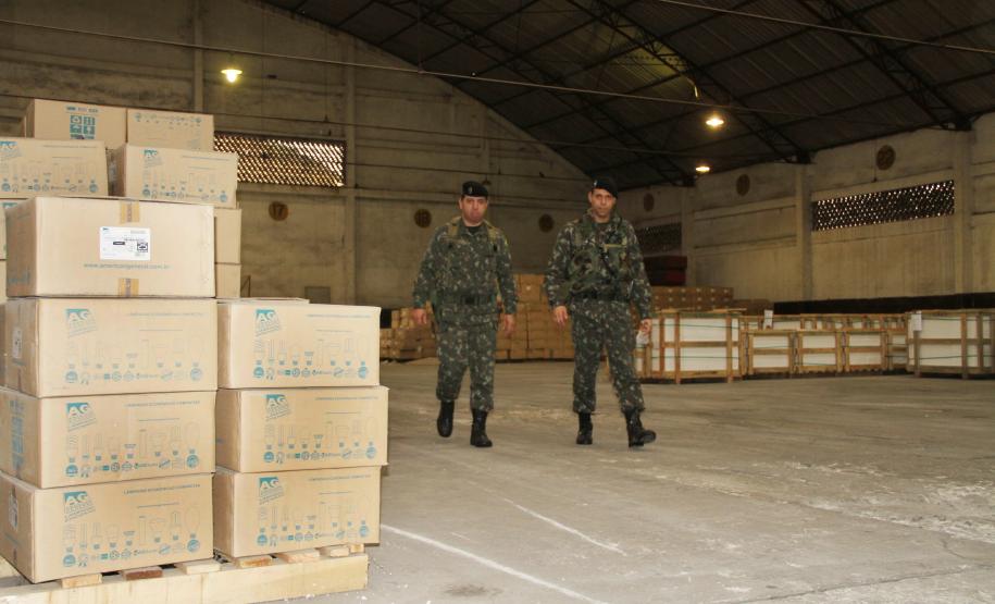 No Porto de Paranaguá, os militares foram acompanhados pela Guarda Portuária. Além das áreas do porto organizado, os oficiais do Exército também estiveram na área da Transpetro. Finalizado o planejamento – o que deve acontecer ainda esta semana – as observações do Exército contribuirão com a segurança tanto do Porto quanto da Petrobrás.