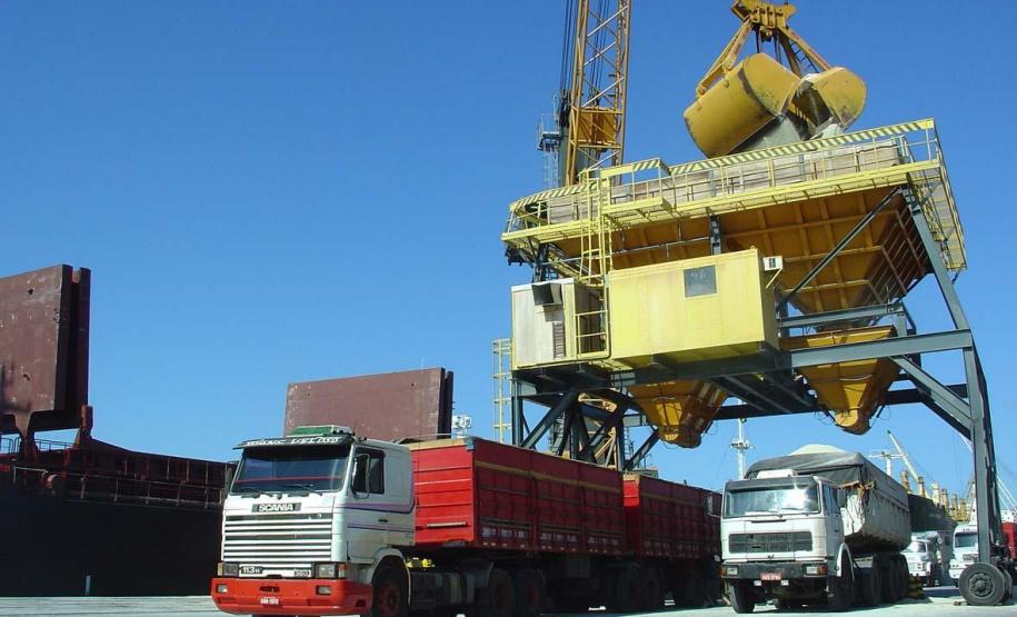 A cooperativa de transportes também contribuiu com a agilidade no fornecimento de caminhões na demanda que está sendo feita.