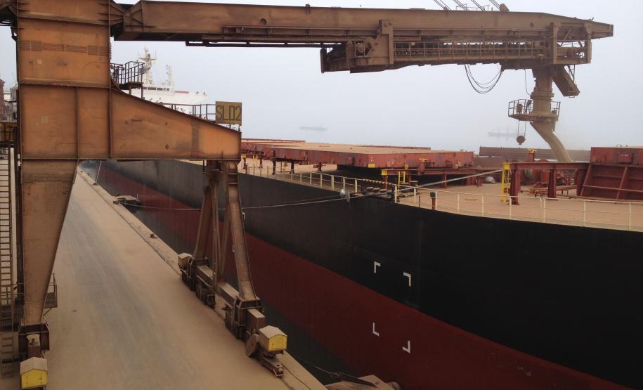 Appa aumenta segurança das operações pelo Corredor de Exportação De acordo com a nova ordem de serviço, todos os terminais que compõem o Corredor de Exportação devem apresentar à Appa os certificados (ou registros) de verificação das balanças emitidos pelos órgãos competentes: Instituto de Pesos e Medidas do Paraná (Ipem-PR) e Inmetro. Estes, segundo a determinação, terão livre acesso aos equipamentos de pesagem dos terminais, mesmo sem agendamento prévio.