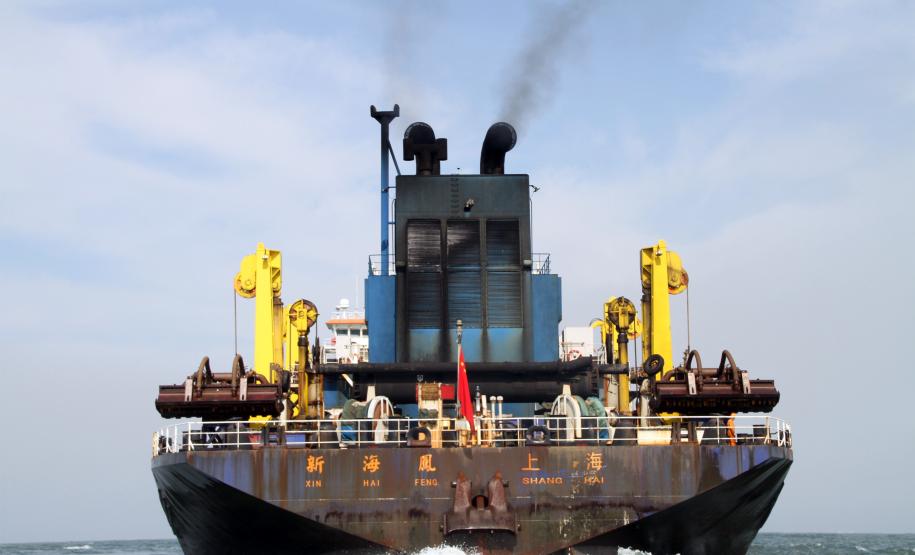 Appa divulga primeiro balanço da dragagem do Canal da Galheta A draga já retirou mais de 25% do volume de sedimentos do primeiro trecho dragado, o mais crítico do canal. Em média, são dragados 50 mil metros cúbicos por dia