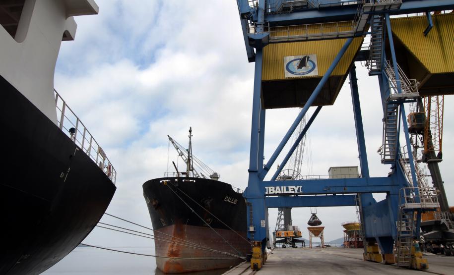 Aprovado PDZPO de Antonina Quanto às alternativas de expansão, o PDZPO de Antonina traz a modernização do Terminal Ponta do Félix – para atender novas demandas da movimentação.