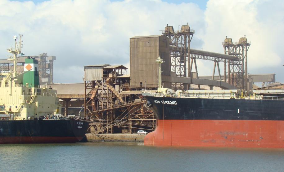 As exportações de granéis sólidos pelo Corredor de Exportação do Porto de Paranaguá registram alta de 12% até o mês de setembro, no comparativo com o mesmo período do ano passado.