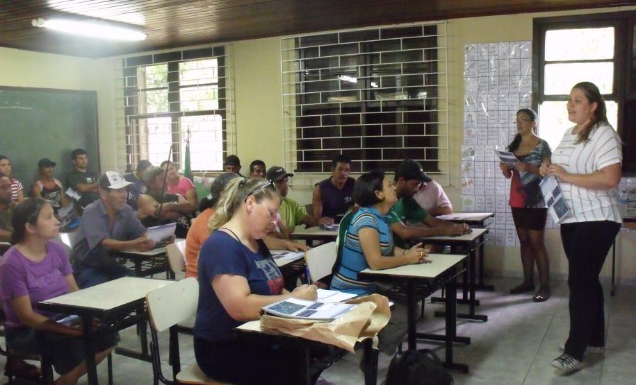 Comunicação – Em paralelo às ações de Meio Ambiente, a Appa e a equipe da DTA desenvolvem o Plano de Comunicação da dragagem de manutenção do canal de acesso ao Porto de Antonina. Na última semana, foram visitadas as comunidades da Ponta da Pita, Ilha do Teixeira, Portinho, Colônia de Pescadores Z8 e Praia dos Polacos.