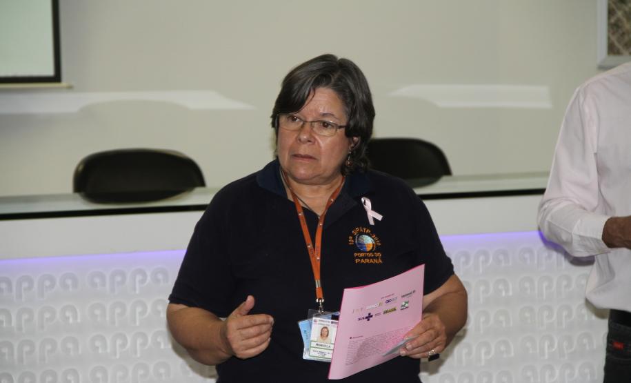 Manuela Oliveira é engenheira e trabalha no Núcleo Ambiental da Appa. Aos 62 anos, mãe de três filhos e avó de sete netos, Manuela descobriu um câncer de mama quando tinha 52.  “Foi por acaso, durante uma consulta de rotina. Ao fazer o exame de mama, o meu médico percebeu algo diferente e indicou a mamografia. O exame mais detalhado encontrou um nódulo, tão maligno, que poderia levá-la ao óbito em poucos meses”, conta.