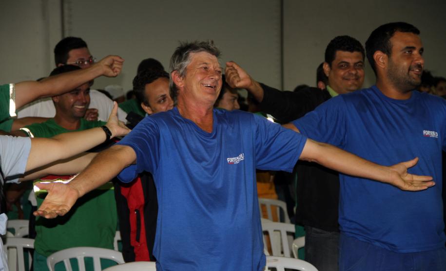 Cai o número de acidentes no trabalho portuário no Paraná Durante o primeiro dia do evento, além de assistir à palestra, os trabalhadores fizeram ginástica laboral e concorreram a brindes oferecidos com o apoio de empresas que atuam nas atividades portuárias. A 12ª SIPATP vai até a próxima sexta-feira (29). O tema, este ano, é “No trabalho, no trajeto ou no lar, segurança em primeiro lugar!”.