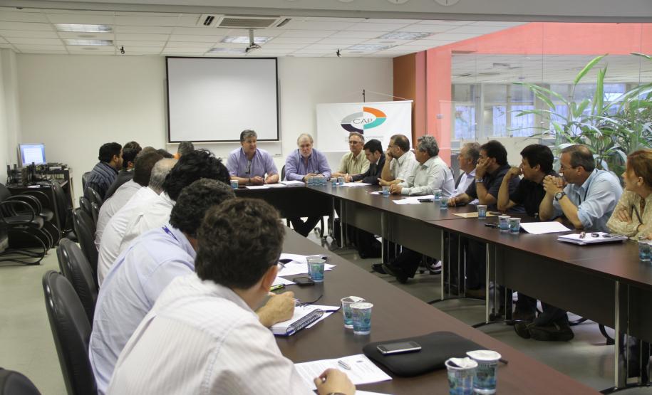 Appa reúne grupo de trabalho para propor contribuições ao novo marco regulatório Esse foi o primeiro contato, com o objetivo de discutir as dúvidas sobre a nova norma anunciada na semana passada pelo Governo Federal. Uma nova reunião foi marcada para quarta-feira (12), às 16h. Desta vez para colocar no papel as contribuições conjuntas a serem apresentadas ao documento.