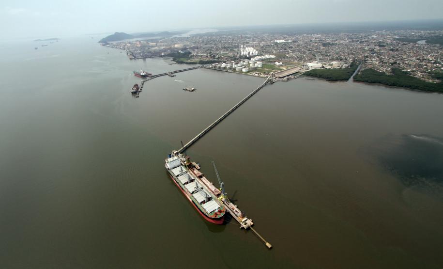 A lista da SEP elenca 25 áreas. Dividino explica que o volume de áreas estimadas suscetíveis a arrendamento é diferente porque a Appa estabeleceu um cronograma de implantações para os próximos cinco anos e retirou as áreas com incertezas ambientais, ou seja, áreas que poderiam ser restringidas pelo meio ambiente tendo em vista o entorno do Porto de Paranaguá.