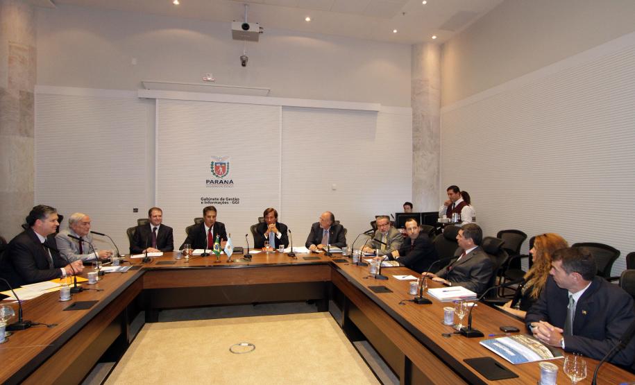 O projeto foi apresentado nesta terça-feira (26/02) ao governador Beto Richa por representantes de ambos os governos. Com a parceria, Paranaguá pode ampliar em 25% sua movimentação.