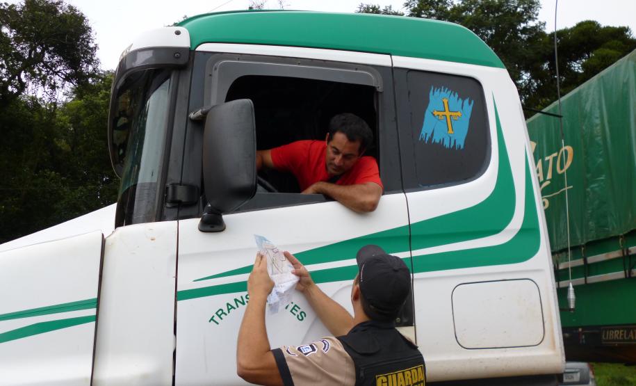 A operação tem o objetivo de informar quais são os procedimentos operacionais do porto, as regras e as mudanças logísticas que foram estabelecidas para melhorar o fluxo de mercadorias.