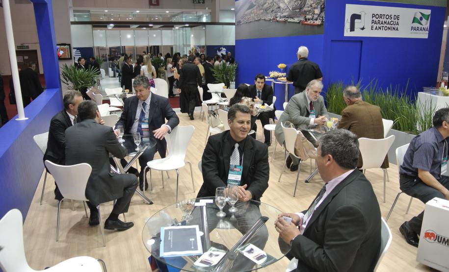 Ministro dos Portos visita estande da Appa e afirma que soluções logísticas adotadas pelo Estado são exemplos para os portos brasileiros