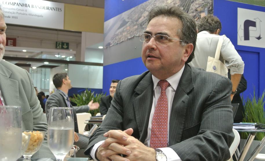 Ministro dos Portos visita estande da Appa e afirma que soluções logísticas adotadas pelo Estado são exemplos para os portos brasileiros