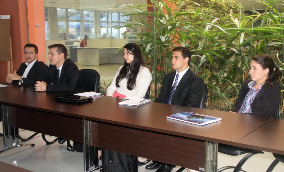 Porto de Paranaguá apresenta sistema de gerenciamento de cargas para SEP Appa detalha o Carga Online para representantes da SEP. Informações vão integrar o projeto Cadeia Logística Portuária Inteligente do programa Porto Sem Papel.