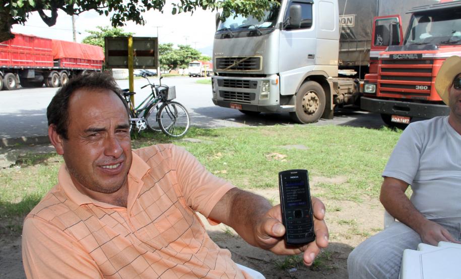 Motoristas recebem liberação de descarga por SMS em Paranaguá A novidade está funcionando desde o início deste mês. Em fase de adaptação, em 180 dias a eficácia da ferramenta será analisada e eventuais falhas serão corrigidas.