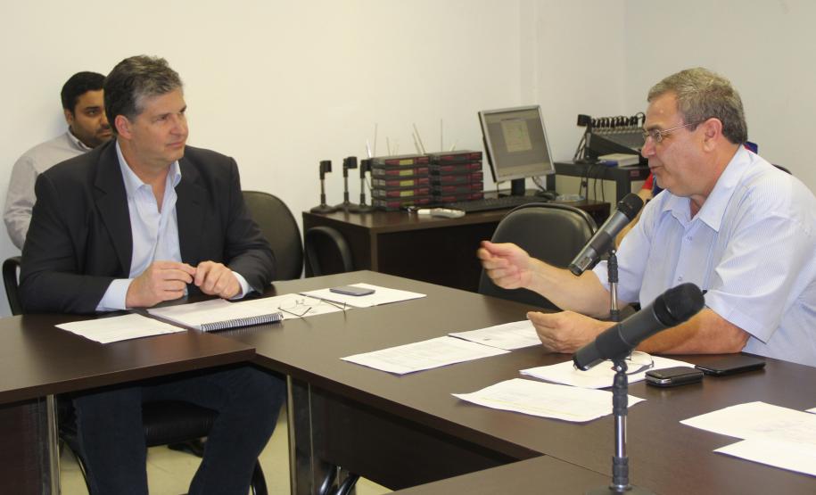 CONAPORTOS é instalada no Porto de Paranaguá Instituída no último dia 12 de abril, a representação local da Comissão Nacional das Autoridades nos Portos se encontra, nesta sexta-feira (3), para tratar da adaptação dos órgãos federais anuentes ao Programa Porto 24 horas, de atendimento ininterrupto às operações portuárias.