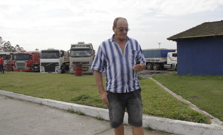 Caminhoneiro pode conferir cadastro no Carga Online por SMS ou pela Internet Caminhoneiro Adão Rodrigues.