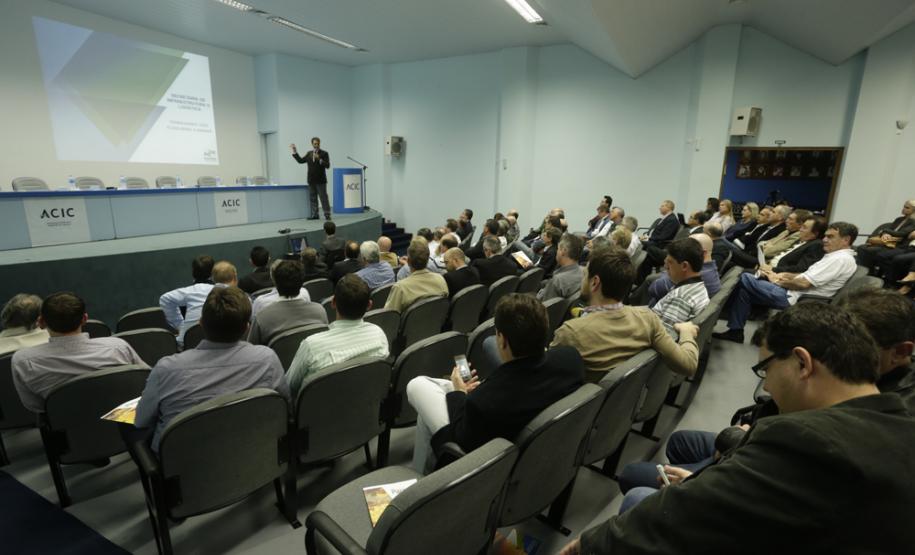 Segunda reunião do projeto Porto no Campo reuniu representantes do setor agroindustrial da região oeste para discutir as melhorias e mudanças na realidade portuária paranaense.