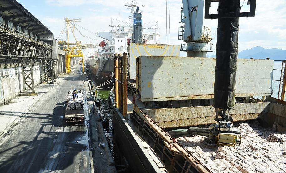 As movimentações apresentaram alta de 5% no comparativo com o mesmo período do ano passado. Entre os destaques estão o milho, o açúcar e os fertilizantes.