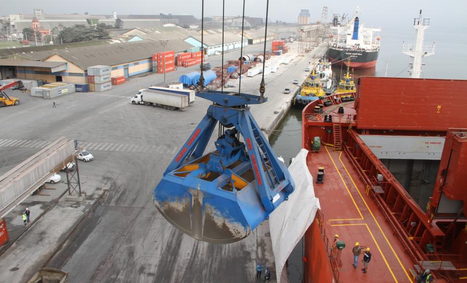 A primeira carga está sendo recebida pela empresa Harbor, um dos operadores do segmento