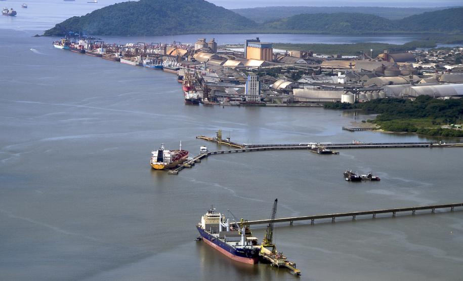 Ibama emite licença de operação do Porto de Paranaguá O Ibama emitiu nesta sexta-feira (26) a licença de operação do Porto de Paranaguá. A licença 1173/2013 regulariza as pendências ambientais do Porto.