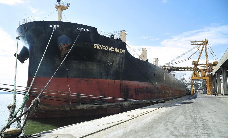 No complexo soja – somatório das exportações de soja em grão, farelo de soja e óleo de soja – o Porto de Paranaguá registrou 8,8 milhões de toneladas exportadas.