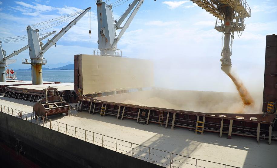 Entre os destaques está a exportação de milho, que registrou alta de 82% nas exportações, somando 2,4 milhões de toneladas movimentadas.