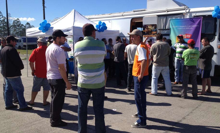 Os caminhoneiros que passarem pelo Pátio de Triagem do Porto de Paranaguá nesta quarta e quinta-feira (28 e 29) poderão fazer uma série de exames rápidos para conferir como anda a saúde.