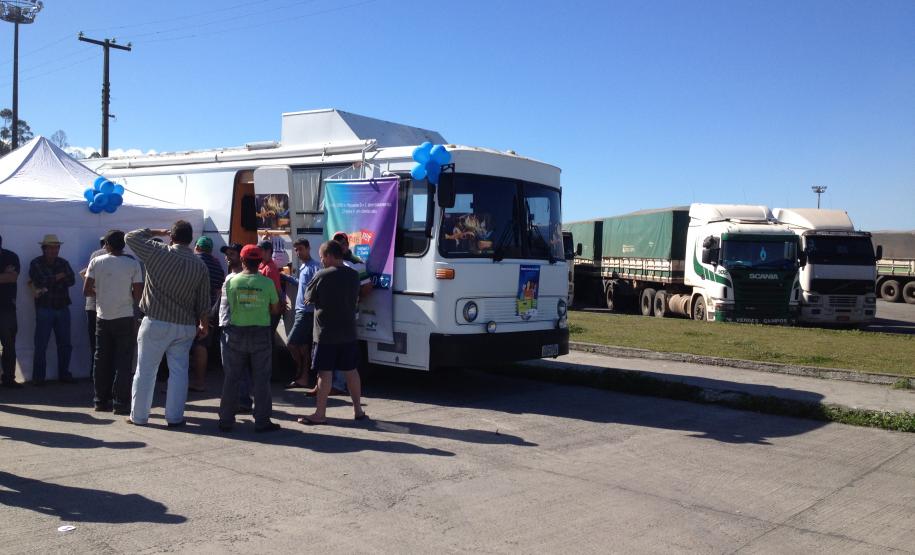 Uma parceria da Secretaria Estadual de Saúde e da Administração dos Portos de Paranaguá e Antonina (Appa) está promovendo uma ação que integra a programação da campanha “Agosto Azul: Não Pare o Curso da Vida”, que está realizando diversas ações educativas para lembrar o mês da Saúde do Homem no Paraná