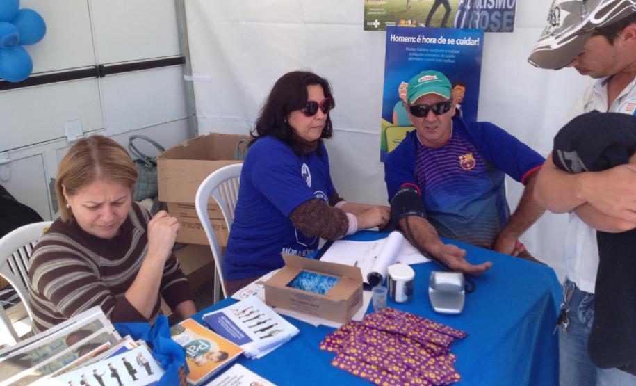 Uma parceria da Secretaria Estadual de Saúde e da Administração dos Portos de Paranaguá e Antonina (Appa) está promovendo uma ação que integra a programação da campanha “Agosto Azul: Não Pare o Curso da Vida”, que está realizando diversas ações educativas para lembrar o mês da Saúde do Homem no Paraná.