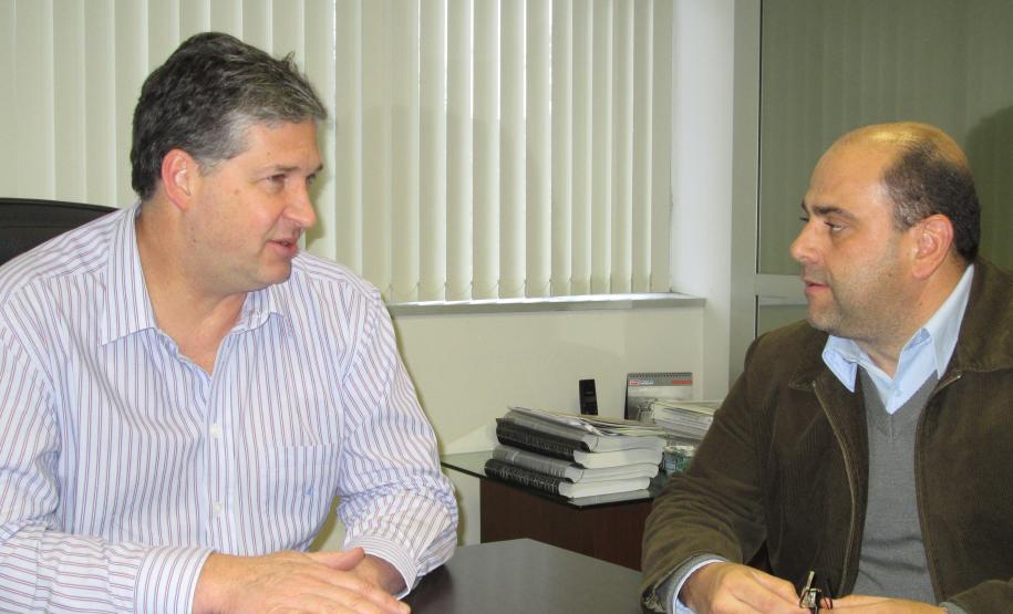 Superintendente dos portos do Paraná recebeu os membros da comissão para uma primeira conversa. Uma agenda de compromissos já foi estabelecida para os próximos dias