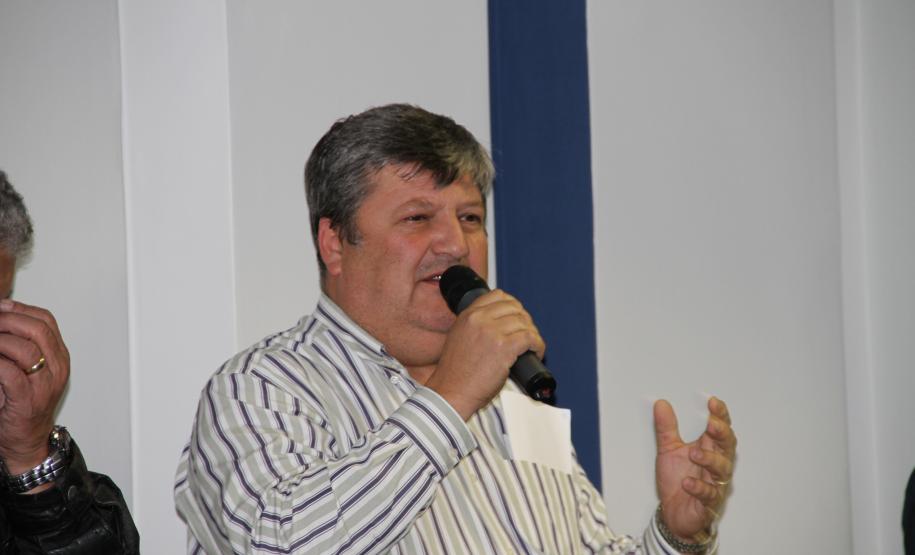 Representantes da comunidade portuária, empresários, autoridades públicas e a diretoria dos portos de Paranaguá e Antonina participaram ontem (5) de uma reunião para discutir o crescimento dos portos do Paraná